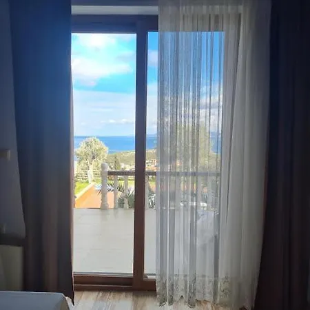 Tas Avlu Butik 卡拉布伦