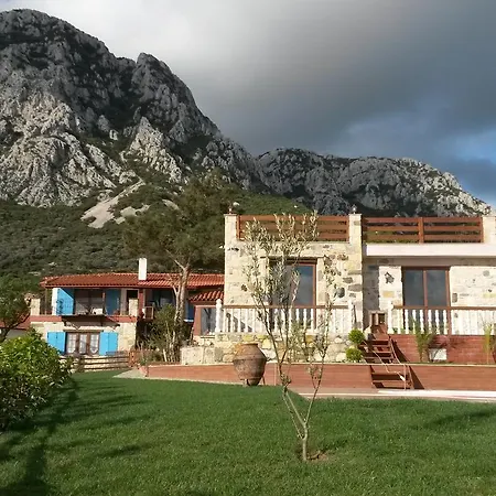 Tas Avlu Butik * Karaburun (Izmir)