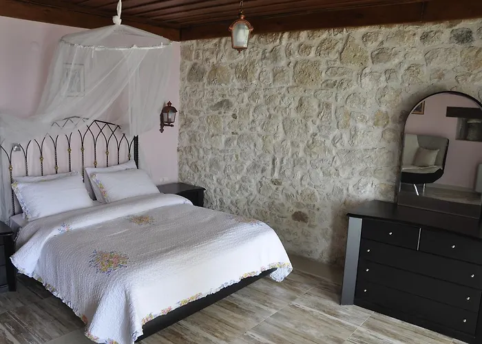 Tas Avlu Butik Hotel