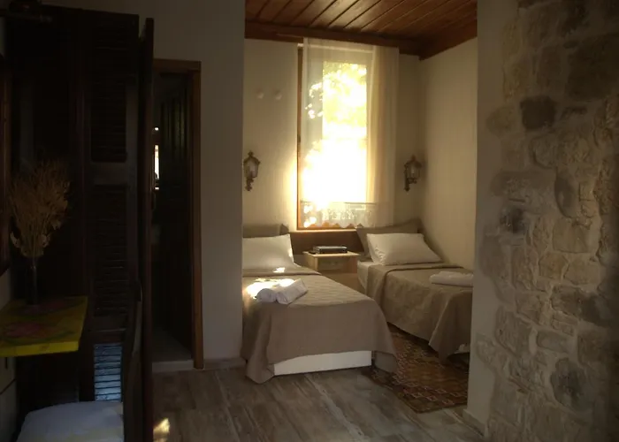 Tas Avlu Butik Hotel