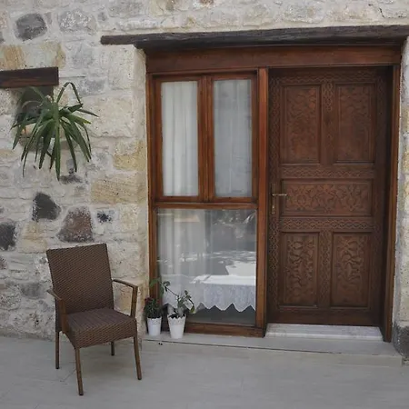 Tas Avlu Butik Hotel