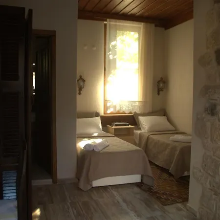 Tas Avlu Butik Hotel